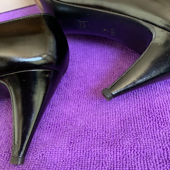 Vintage Bruno Magli Heels Bl patent/ Gold  7A/AA - Picture 5 of 7